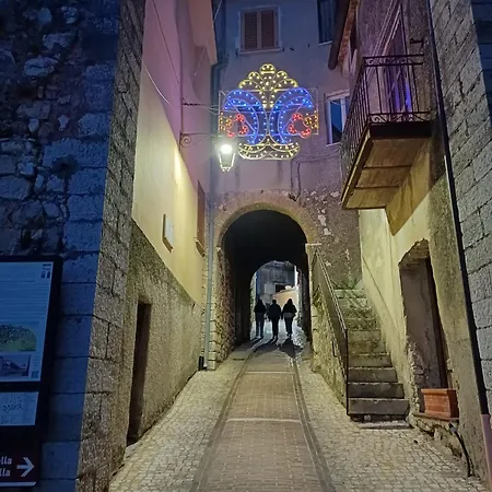 Porta Della Valle * Castro dei Volsci